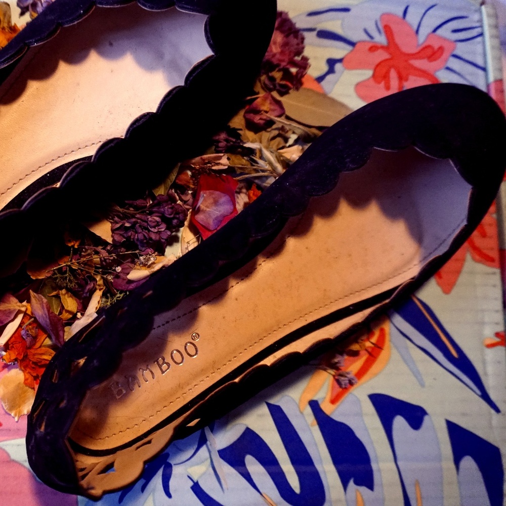 Velvety Die Cut Flats